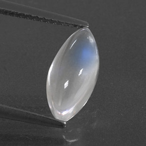 1.92克拉天然白色彩虹月光石，马眼形，12.1×5.8毫米，透明
