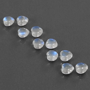 天然白色彩虹月光石，心形，4.1×3.9毫米，透明
