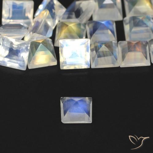 2.83克拉天然彩虹月长石，正方形，透明