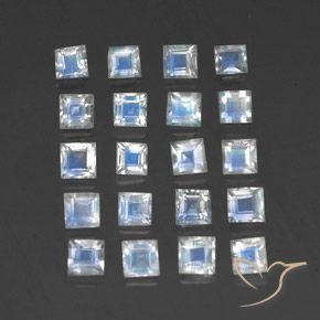 2.95克拉天然彩虹月长石，正方形，透明