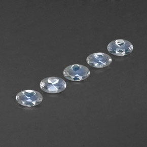 天然白色彩虹月光石，椭圆形切割，4.9×3.1毫米，透明