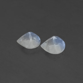 天然白色彩虹月光石，梨形，5.1×5毫米，透明