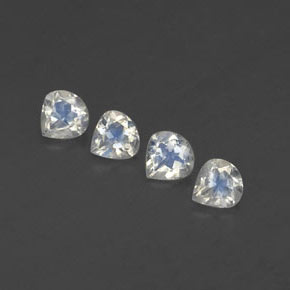 1.33克拉天然彩虹月光石，梨形，透明