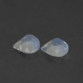 天然白色彩虹月光石，梨形，5.1×5毫米，透明