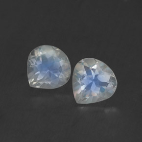 天然白色彩虹月光石，梨形，5.1×5.1毫米，透明