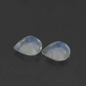 天然白色彩虹月光石，梨形，5.1×5毫米，透明