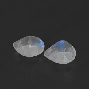 天然白色彩虹月光石，梨形，5.1×5毫米，透明