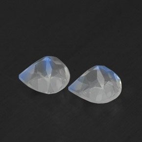 天然白色彩虹月光石，梨形，5.2×5.1毫米，透明