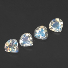 天然白色彩虹月光石，梨形，4.9×4.8毫米，透明