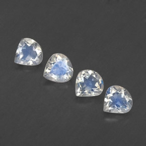 1.54天然白色彩虹月光石，梨形，5.2×5.1毫米，透明