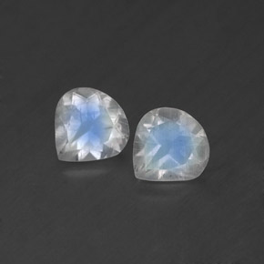 天然白色彩虹月光石，梨形，5.1×5.1毫米，透明