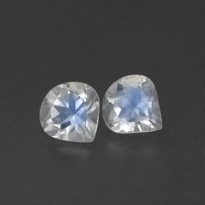 天然白色彩虹月光石，梨形，5.2×5.1毫米，透明