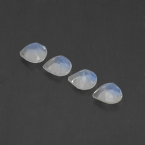 1.37天然白色彩虹月光石，梨形，5×5毫米，透明