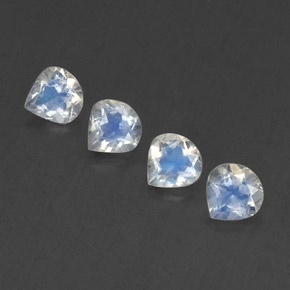 1.49天然白色彩虹月光石，梨形，5.1×5.1毫米，透明