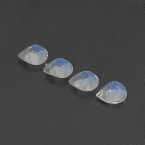 1.49天然白色彩虹月光石，梨形，5.1×5.1毫米，透明