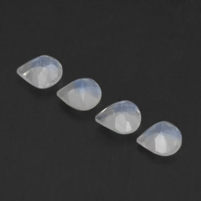 1.36天然白色彩虹月光石，梨形，5×5毫米，透明