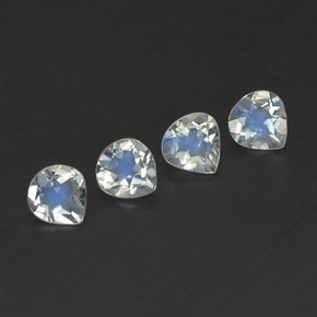 1.24天然白色彩虹月光石，梨形，5.1×4.9毫米，透明