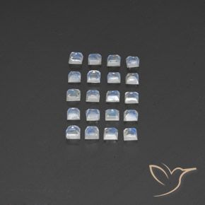 2.91克拉天然彩虹月长石，正方形，透明/半透明