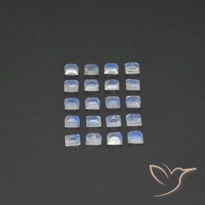 2.95克拉天然彩虹月长石，正方形，透明