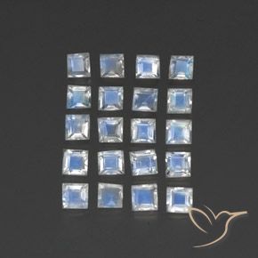 2.61克拉天然彩虹月长石，正方形，透明