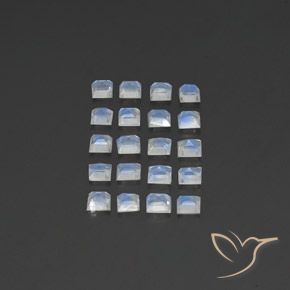 2.61克拉天然彩虹月长石，正方形，透明