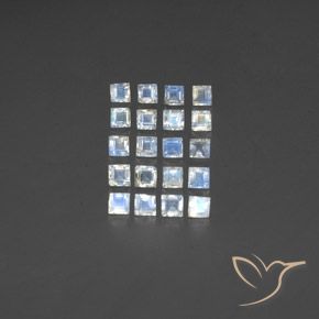 3.22克拉天然彩虹月长石，正方形，透明/半透明