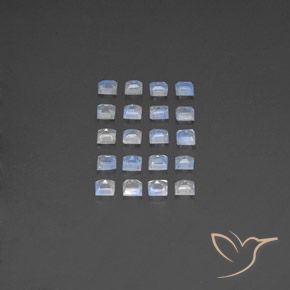 2.77克拉天然彩虹月长石，正方形，透明