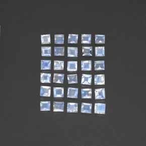 3.55克拉天然彩虹月长石，正方形，透明