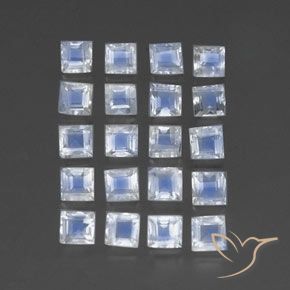2.79克拉天然彩虹月长石，正方形，透明