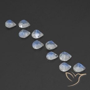 3.77克拉天然彩虹月长石，梨形，透明