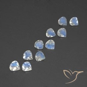 2.97克拉天然彩虹月长石，梨形，透明