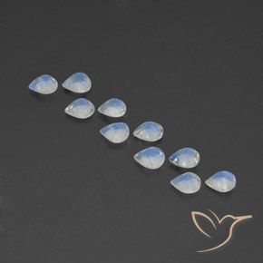3.18克拉天然彩虹月长石，梨形，透明