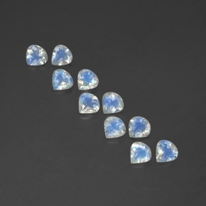 天然白色彩虹月光石，梨形，5.1×4.9毫米，透明