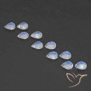 2.82克拉天然彩虹月长石，梨形，透明