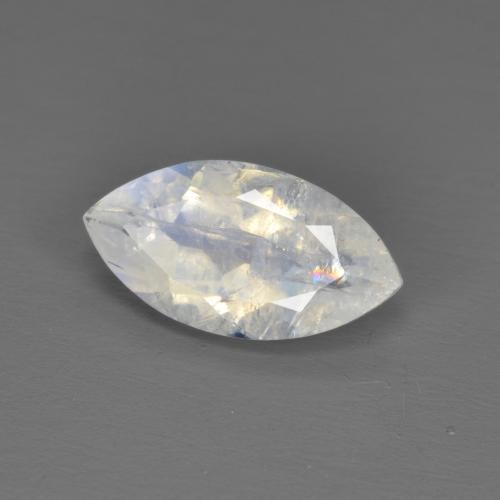 1.79克拉天然白色彩虹月光石，马眼形，11.9×6.3毫米，透明
