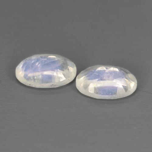 1.43天然白色彩虹月光石，椭圆形切割，6.9×4.9毫米，透明