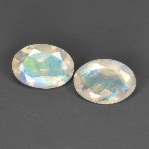 1.40天然白色彩虹月光石，椭圆形切割，7.1×5.1毫米，透明