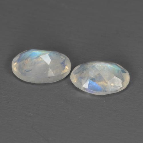 1.40天然白色彩虹月光石，椭圆形切割，7.1×5.1毫米，透明