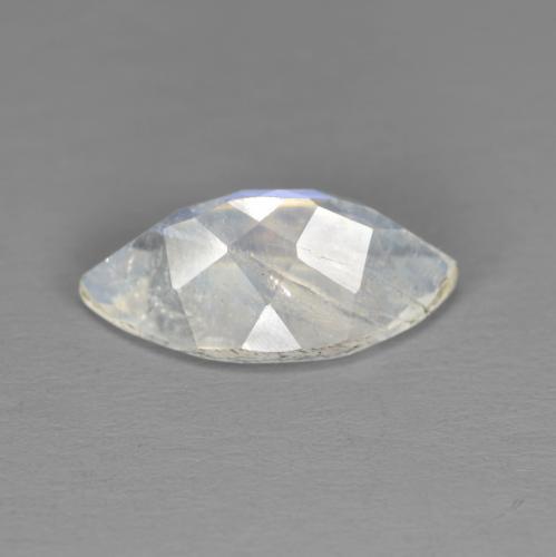 2.62克拉天然白色彩虹月光石，马眼形，13.1×7.3毫米，半透明