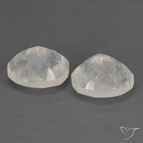 2.39克拉天然彩虹月长石，椭圆形，透明