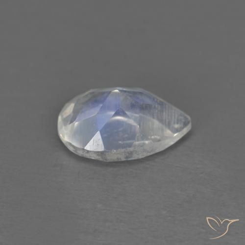 0.65克拉天然彩虹月长石，梨形，透明