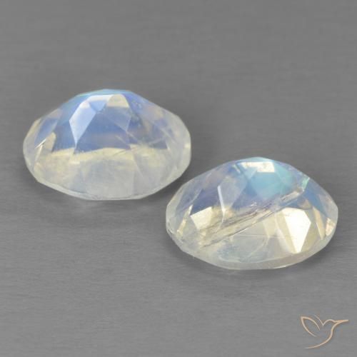 3.92克拉天然彩虹月长石，椭圆形，透明