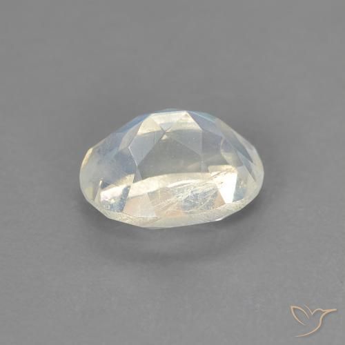 0.94克拉天然彩虹月长石，椭圆形，透明