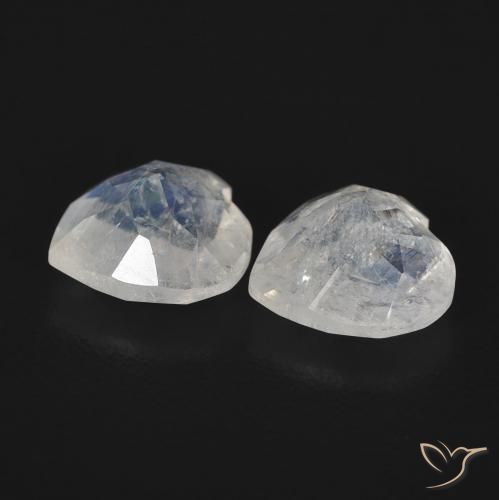 1.34克拉天然彩虹月长石，心形，透明