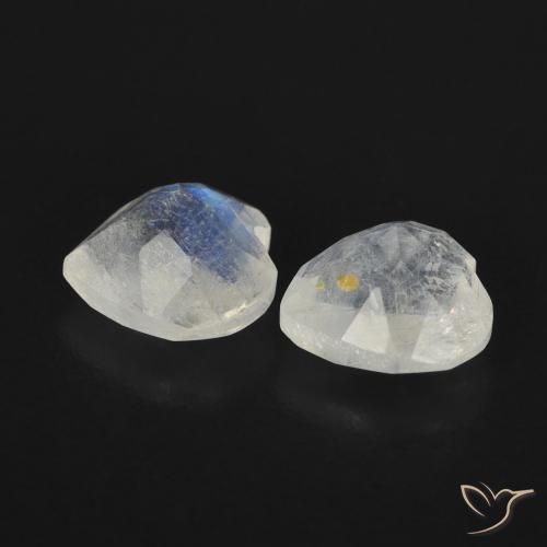 1.33克拉天然彩虹月长石，心形，透明