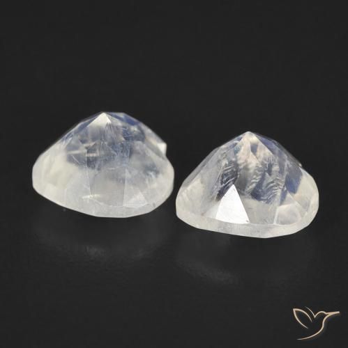 1.48克拉天然彩虹月长石，心形，透明