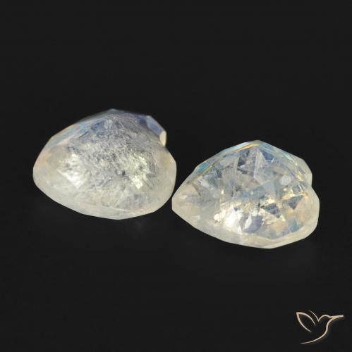 1.45克拉天然彩虹月长石，心形，透明