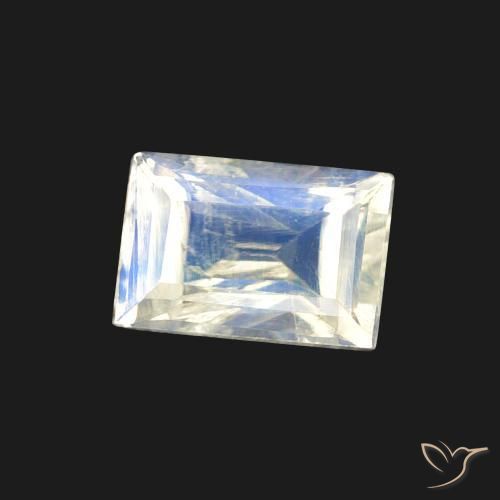 0.56克拉天然彩虹月长石，狭长方形，透明