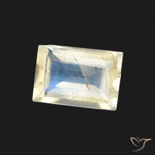 0.76克拉天然彩虹月长石，狭长方形，透明