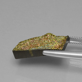 8.75克拉天然彩虹黄铁矿，狭长方形，不透明